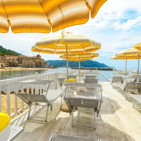 Hotel La Marina-2