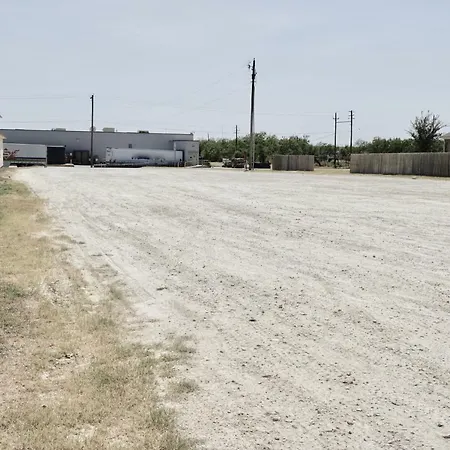 Texan Inn - Carrizo Springs-3