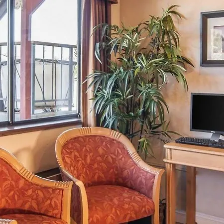Ashland Valley Inn-2