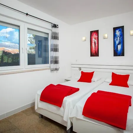 Ark Beach Apartments-3