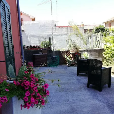 Aeroporto Bellini Rooms-3