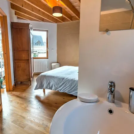B&B Wood Cottage-3