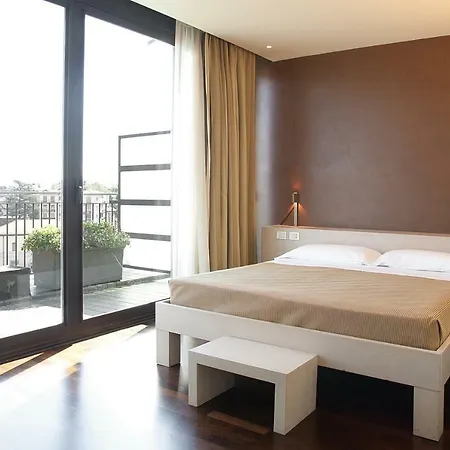 City Hotel-2
