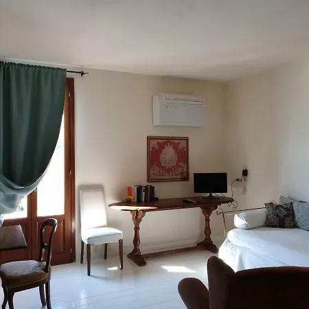 Suite molo 106-3
