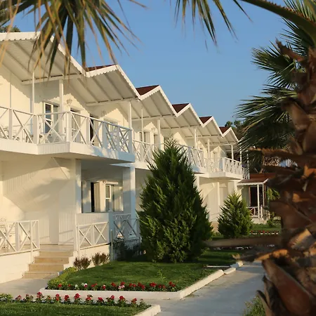 Risus Beach Resort Hotel-2