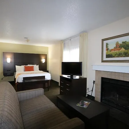 Fairbridge Inn & Suites - Akron Copley Township - West-2
