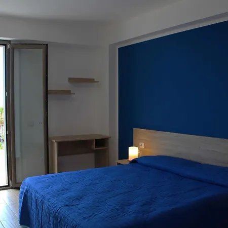 Bed Ponente-2