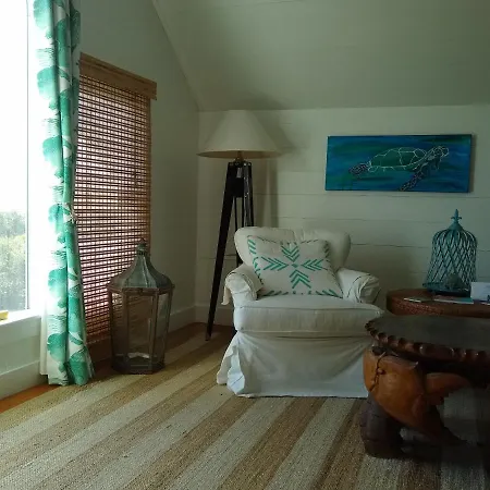Surf Song Bed & Breakfast-2