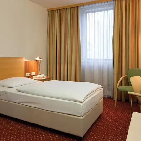 Austria Trend Hotel Salzburg West-3