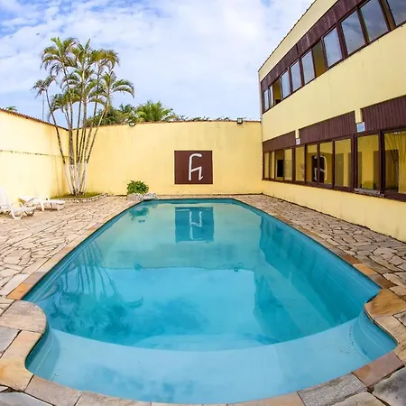 Pousada H Guaruja-3