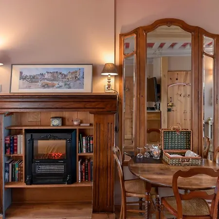 La Maison de Honfleur Bed&Breakfast-2