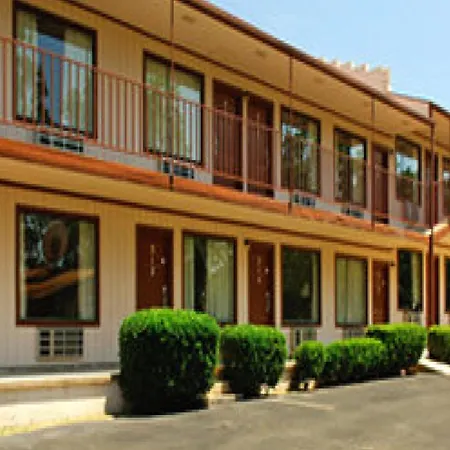 The Parkwood Inn & Suites-2