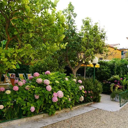 Hotel Villa Maria&Apartment-2