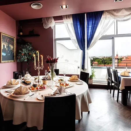 City Hotel Teater-3