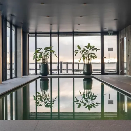 Waterrijk Oesterdam Hotel-2