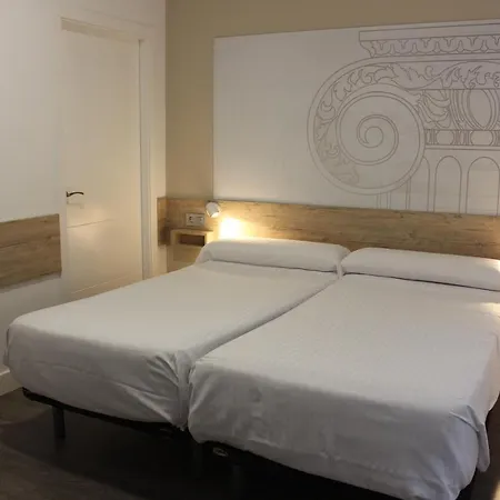 Deluxe Hostels & Suites Merida-3