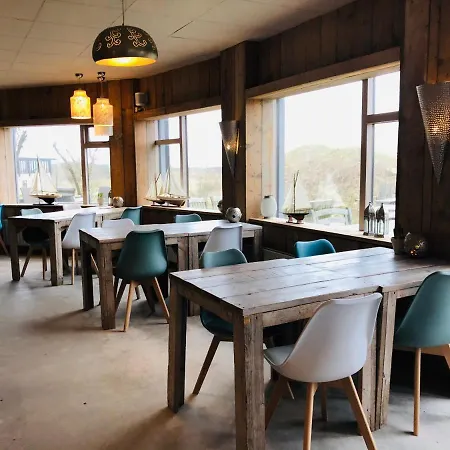 Strandhotel Om de Noord-3