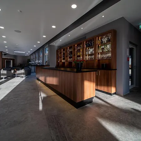 Ee Hotel-3
