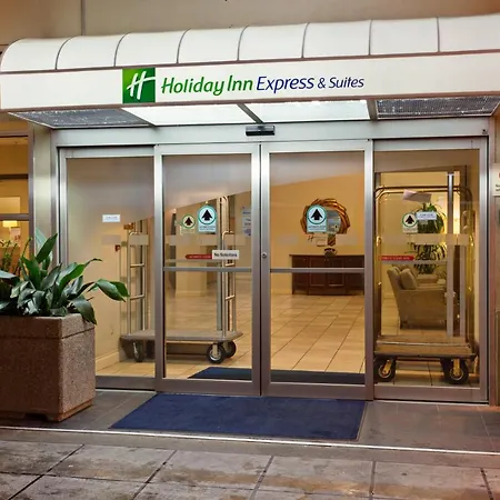 Holiday Inn Express & Suites Seattle - City Center-2