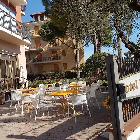 Hotel Kristall-2