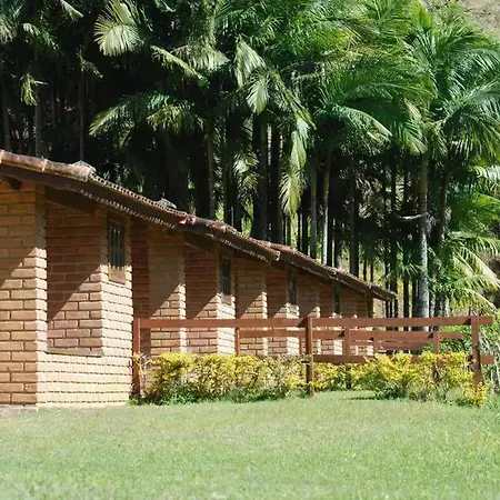 Pousada Vale Das Flores-2