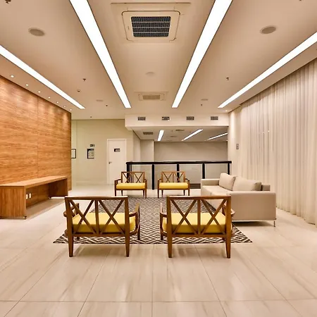 Summit Suites Hotel - Pindamonhangaba-3