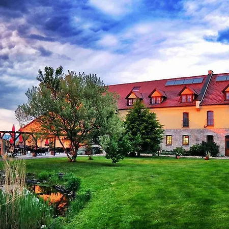 Hotel und Restaurant Rittergut Kreipitzsch-3