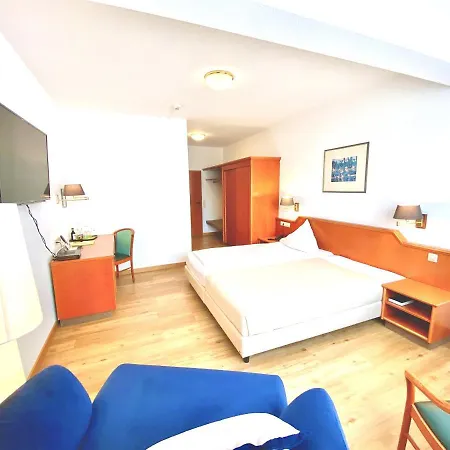 Hotel Garni Rebgarten-2