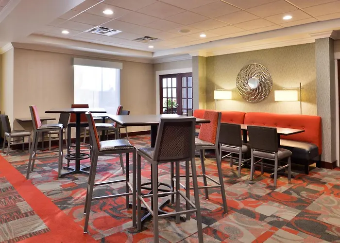 Canandaigua Hotels