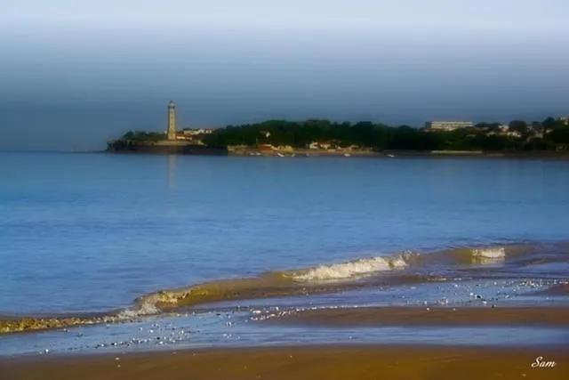 Le Crist'Al, hôtel et restaurant, partiellement climatisé, en front de mer et centre ville
