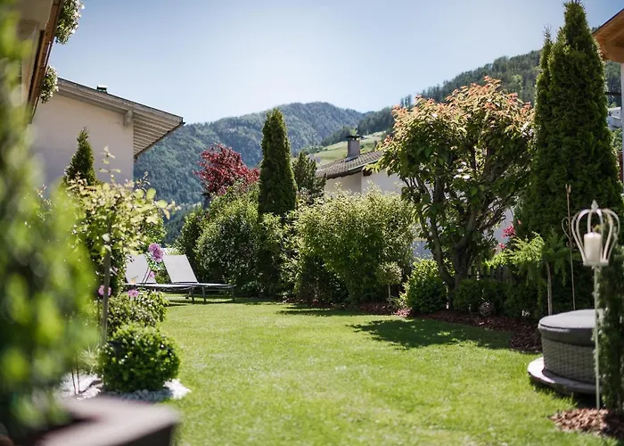 Hotels in Burgeis