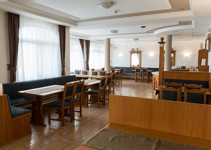 Hotels in Harkan