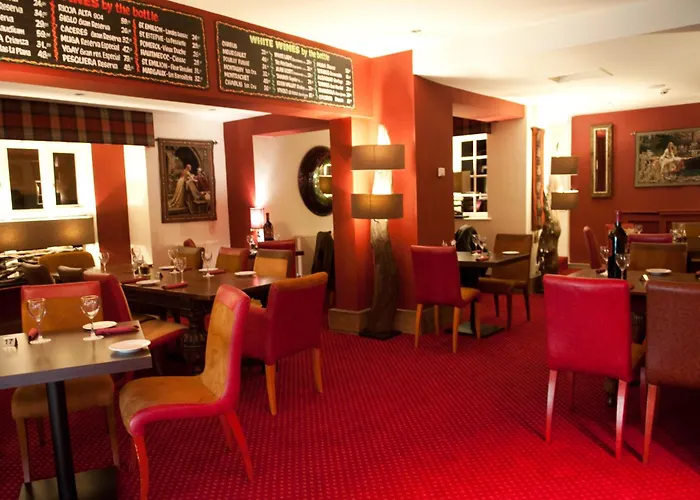Raglan Hotels