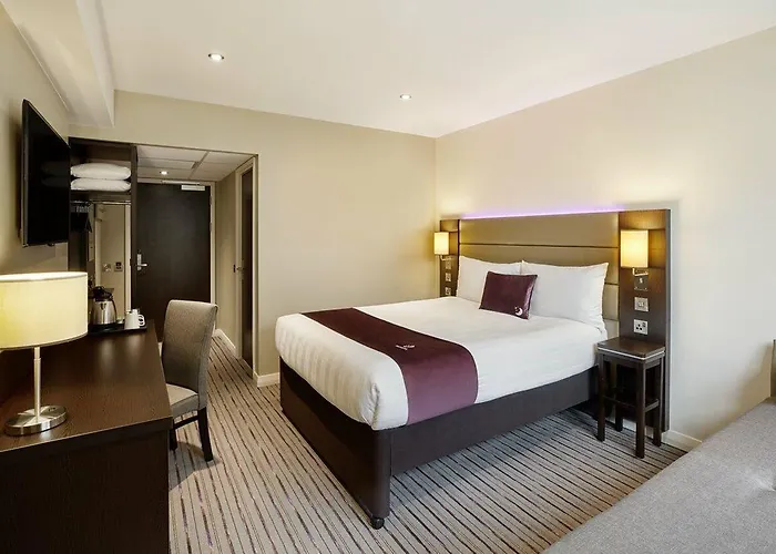 Honiton Hotels
