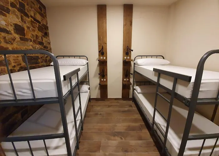 Hoteles en Ovinana (Belmonte de Miranda)