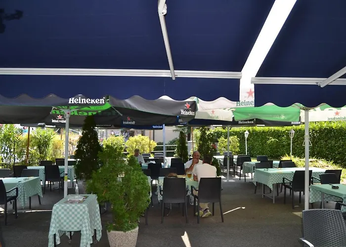 Hotels in Maroggia