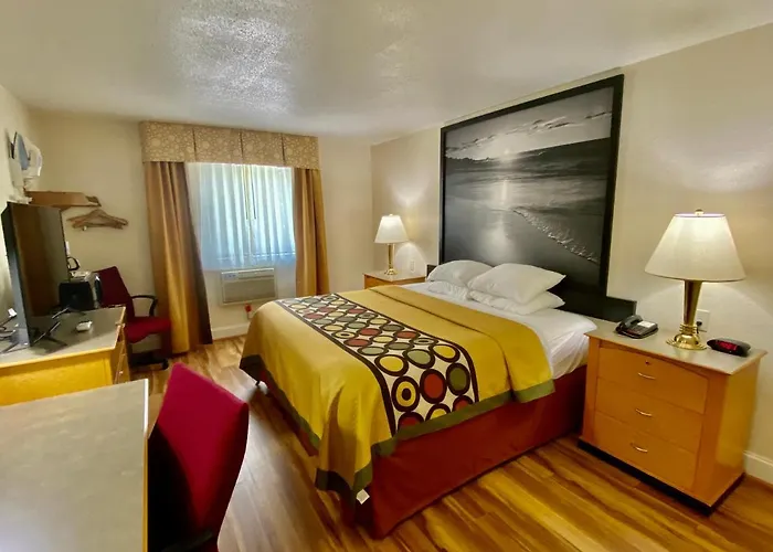 Super 8 By Wyndham Anderson/Clemson Area Motel