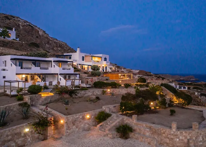 Agia Kiriaki Beach (Milos) Hotels