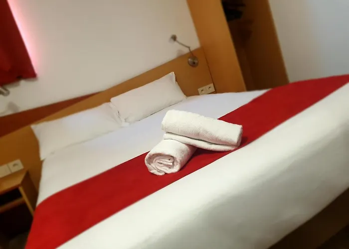 Brit Hotel Toulon - La Valette
