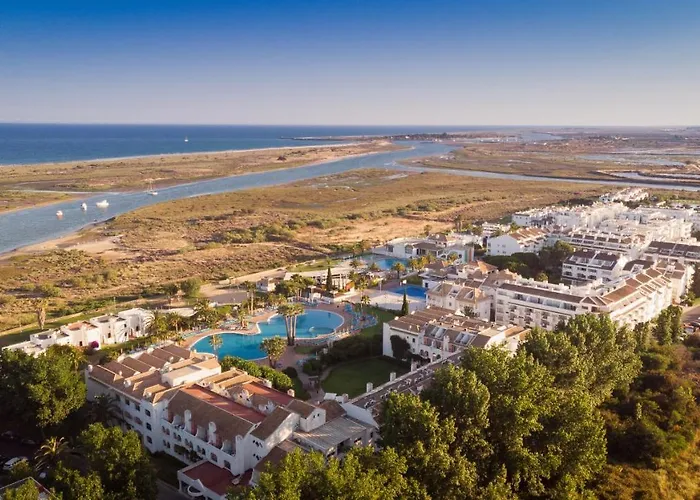 Resorts e hotéis com parques aquáticos em Tavira