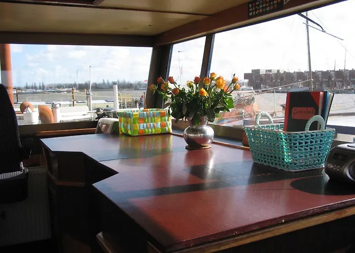 Boat & Breakfast Alhena