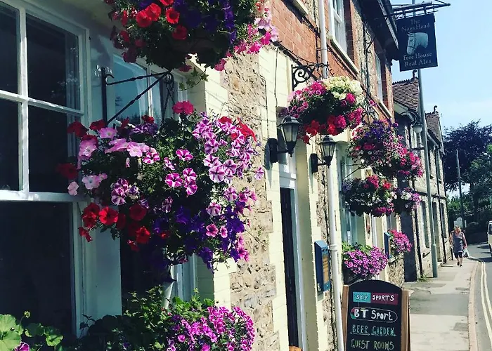 The Nags Head Hotel Lyme Regis