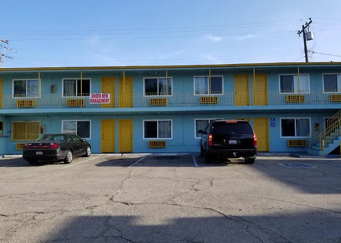 Hotels in Compton