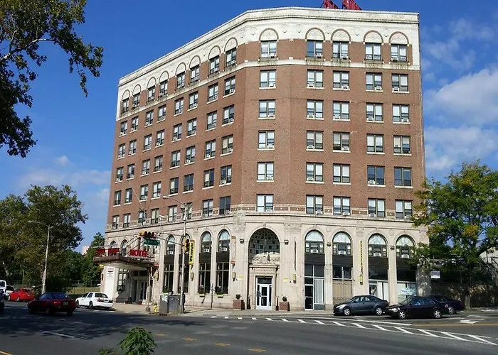 Hotel Riviera Newark
