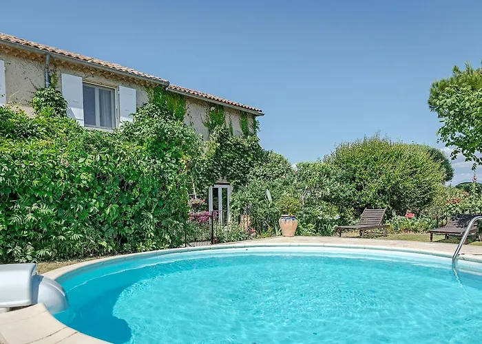 Chambres D'Hotes Et Gites Le Mas Mellou Orange 