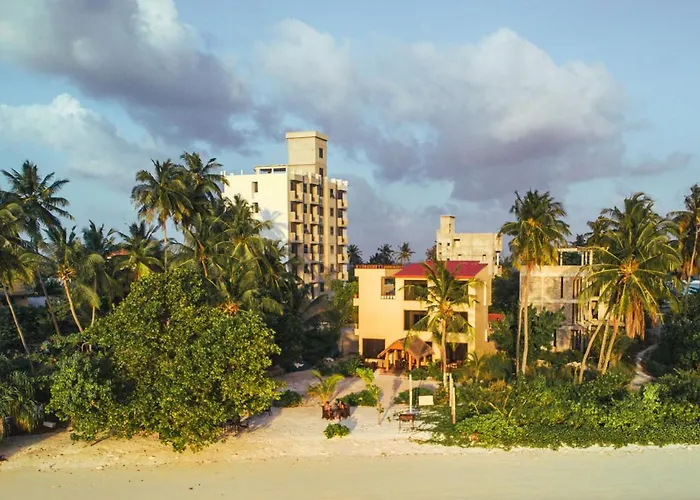 Dhangethi Hotels