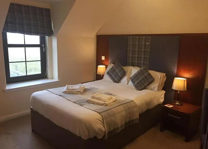 Lochboisdale Hotels