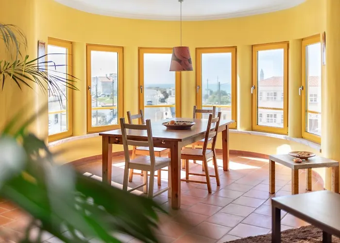 Pksc - Surfers Beach House Peniche