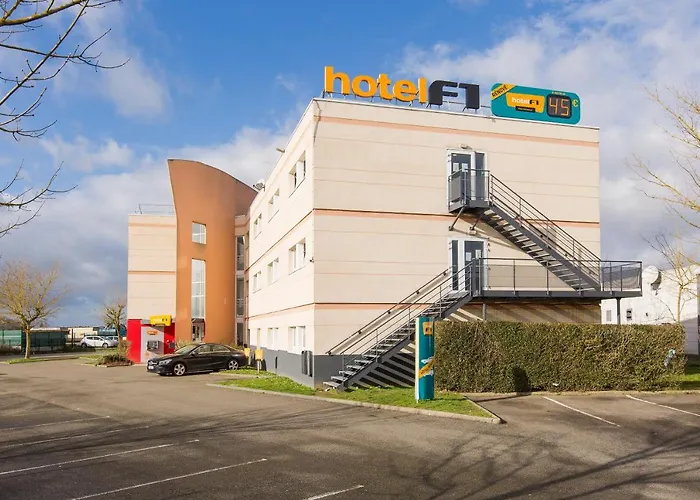 Hotel F1 Maurepas