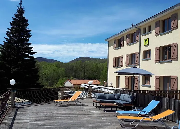 Hotel Logis La Rose Des Vents à Volvic